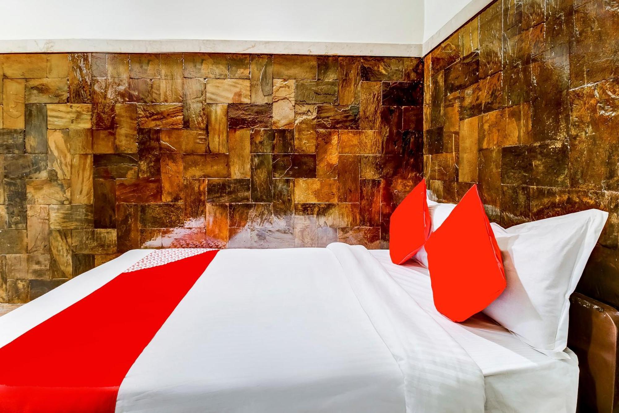 Super Oyo Hotel Dreamland Βομβάη Εξωτερικό φωτογραφία