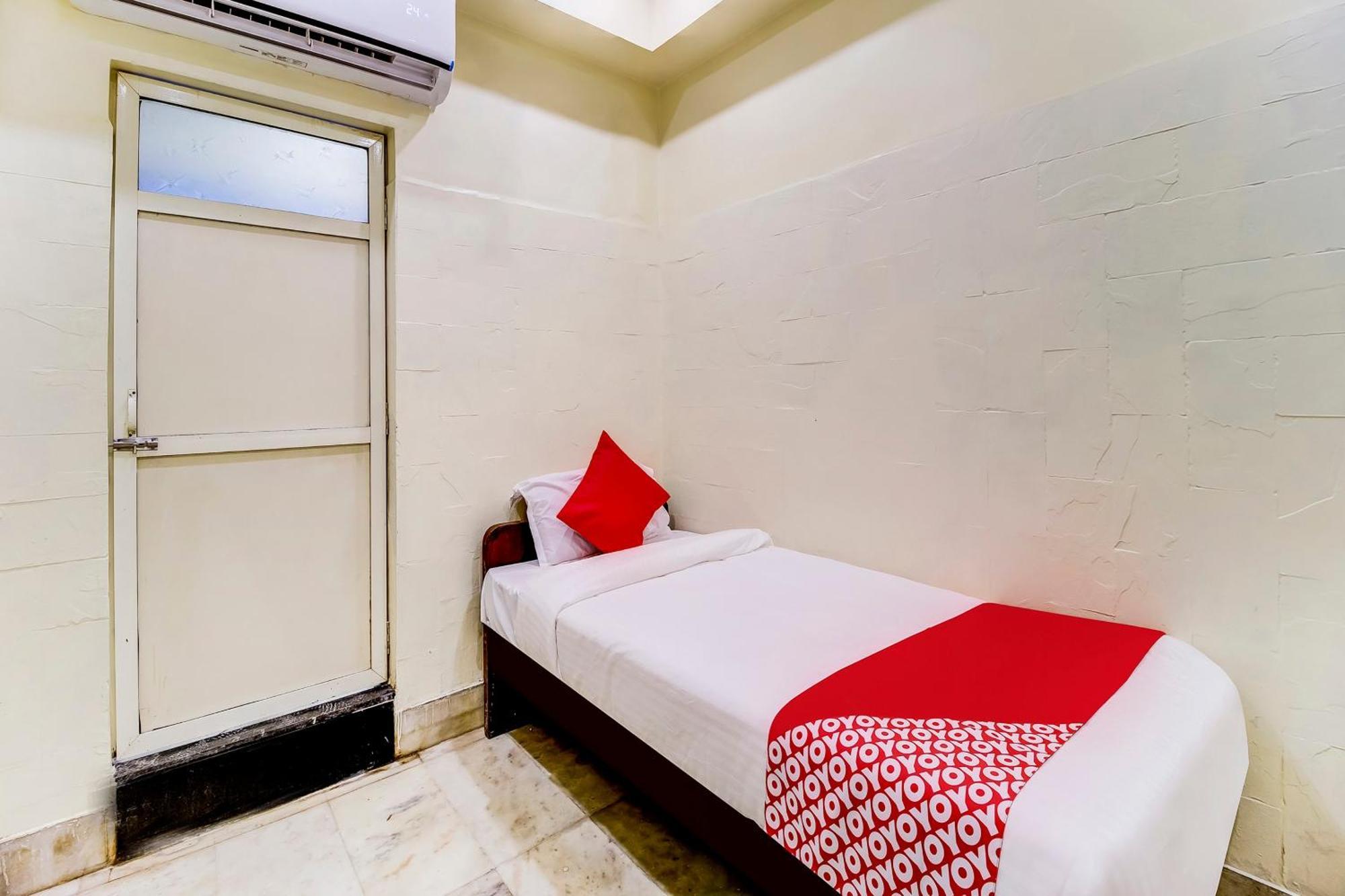 Super Oyo Hotel Dreamland Βομβάη Εξωτερικό φωτογραφία