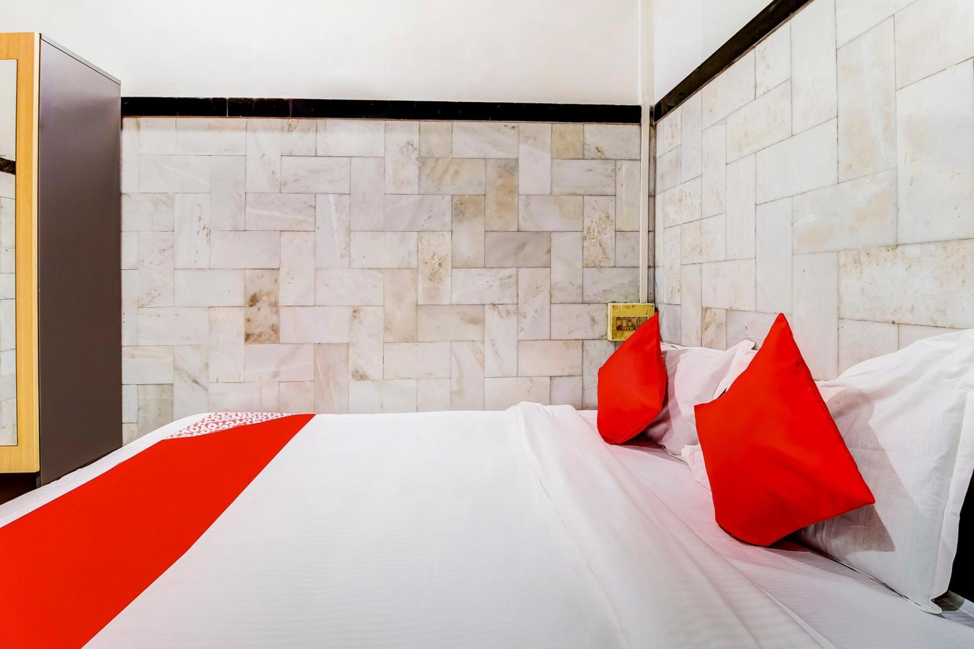 Super Oyo Hotel Dreamland Βομβάη Εξωτερικό φωτογραφία